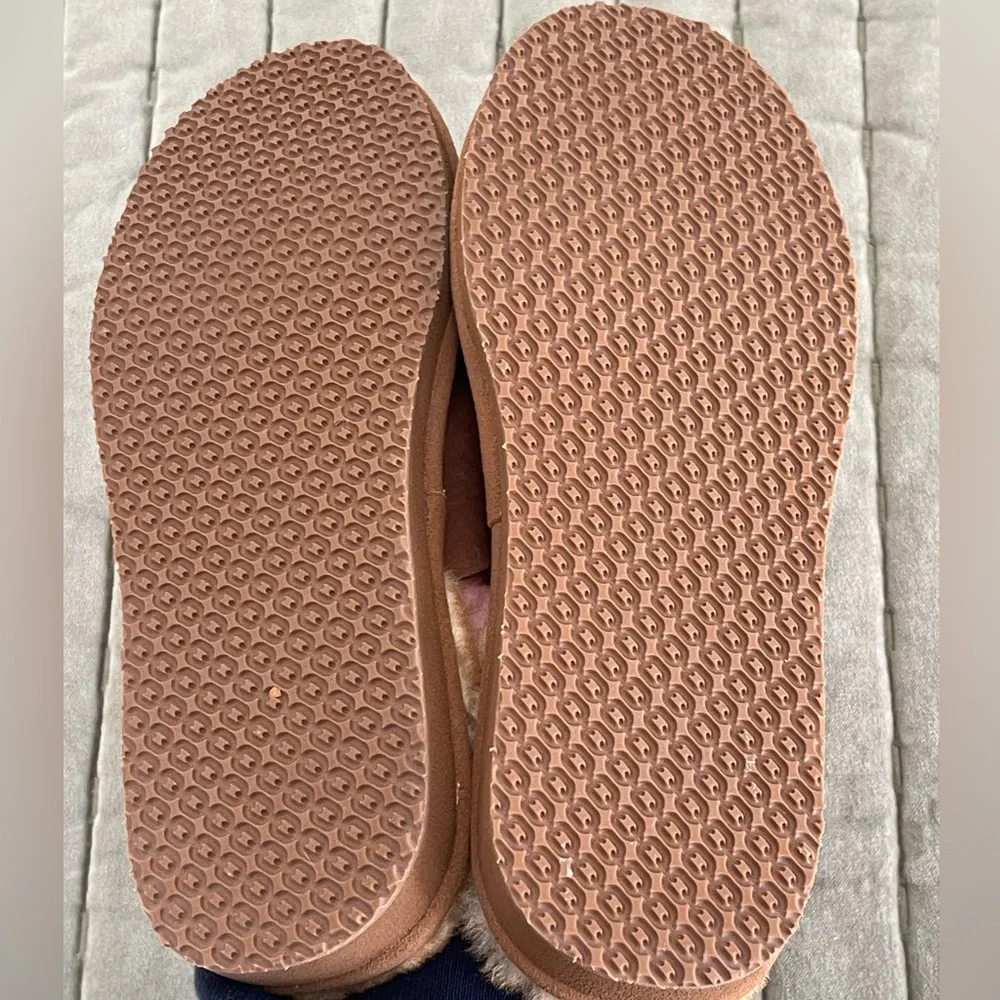 LL Bean Wicked Good Scuff Cozy Brown Shearling Slippers - Picture 4 of 10